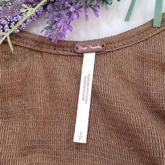 💕Free People Ruffle Tank Top💕 - Picture 9 of 9